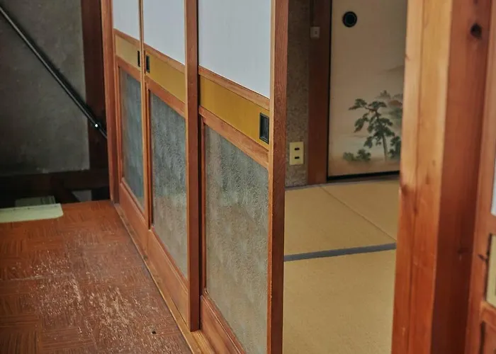 目の前が吉野川・雨天でも屋外体験ができる絶景の一軒家