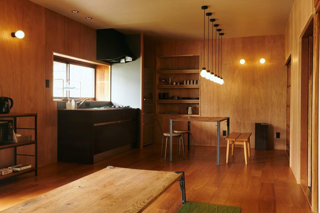 目の前が吉野川・雨天でも屋外体験ができる絶景の一軒家 Holiday home Otoyocho