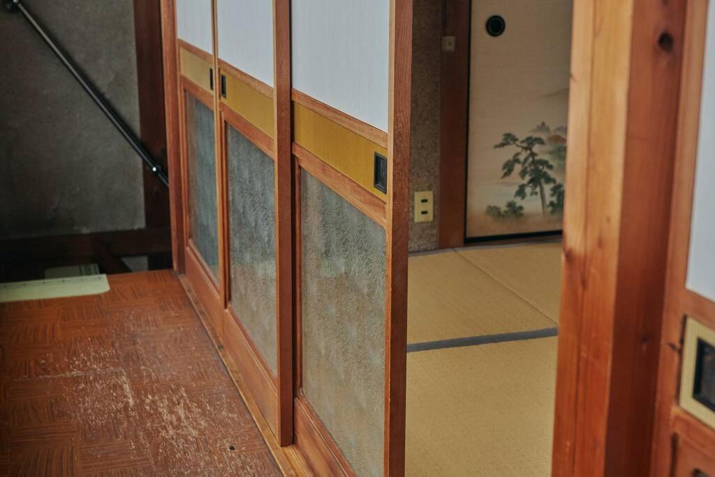 目の前が吉野川・雨天でも屋外体験ができる絶景の一軒家 Holiday home *
