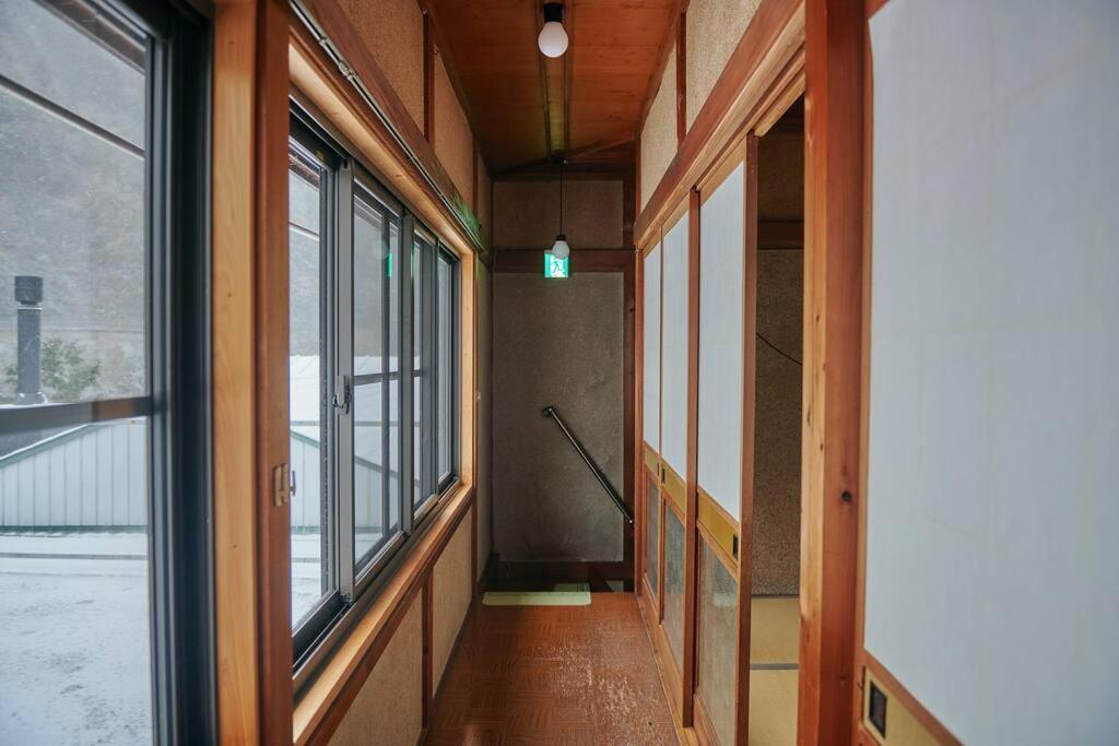 Holiday home 目の前が吉野川・雨天でも屋外体験ができる絶景の一軒家 *