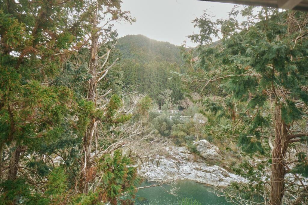 目の前が吉野川・雨天でも屋外体験ができる絶景の一軒家 Holiday home Otoyocho