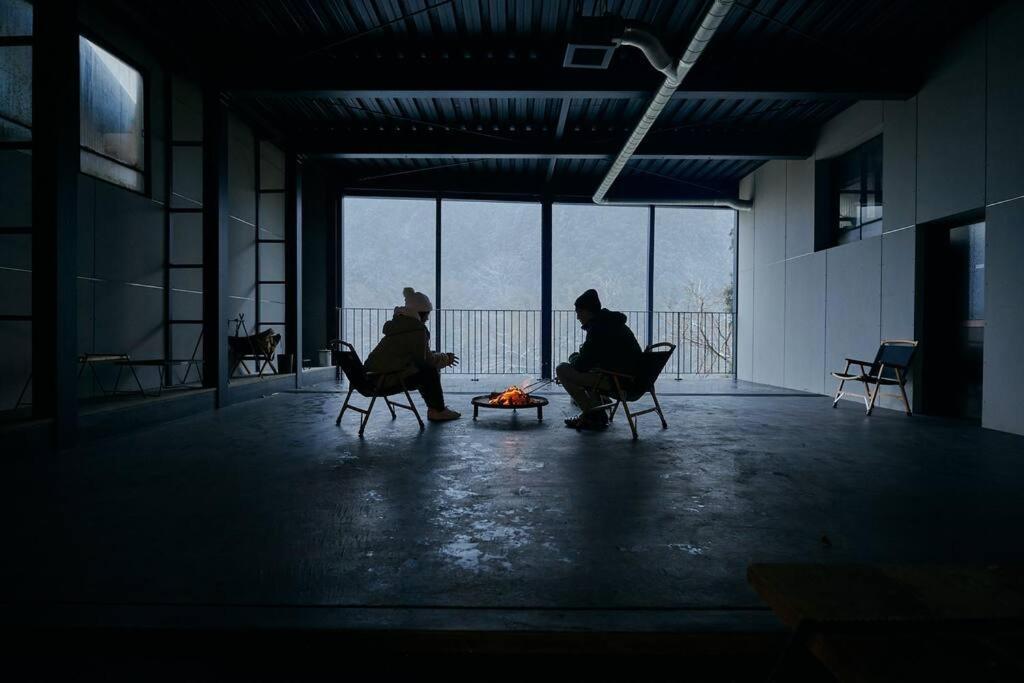 目の前が吉野川・雨天でも屋外体験ができる絶景の一軒家 Otoyocho
