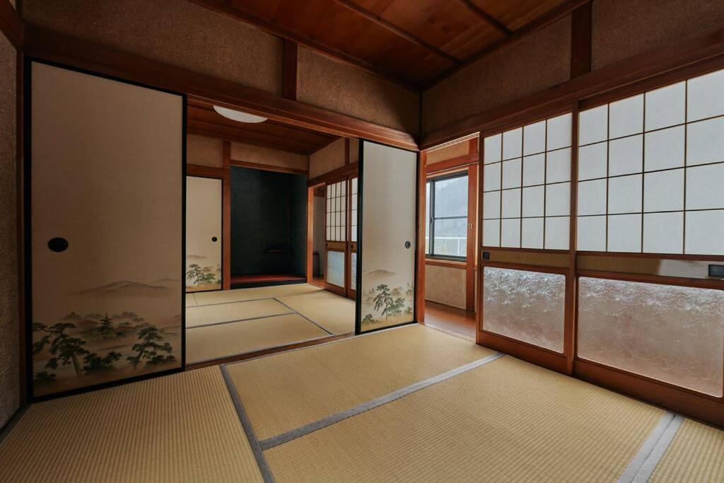 Holiday home 目の前が吉野川・雨天でも屋外体験ができる絶景の一軒家