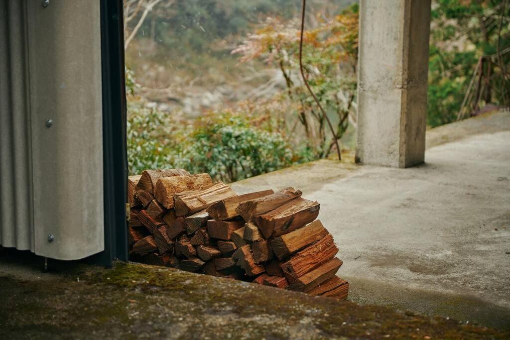 Holiday home 目の前が吉野川・雨天でも屋外体験ができる絶景の一軒家 Otoyocho
