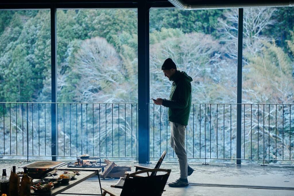 目の前が吉野川・雨天でも屋外体験ができる絶景の一軒家 Holiday home *
